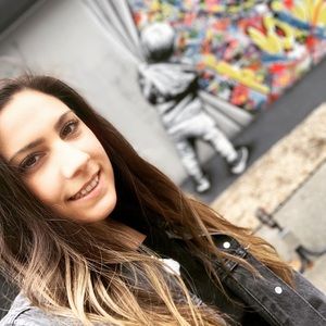 Meet your Posher, Lori